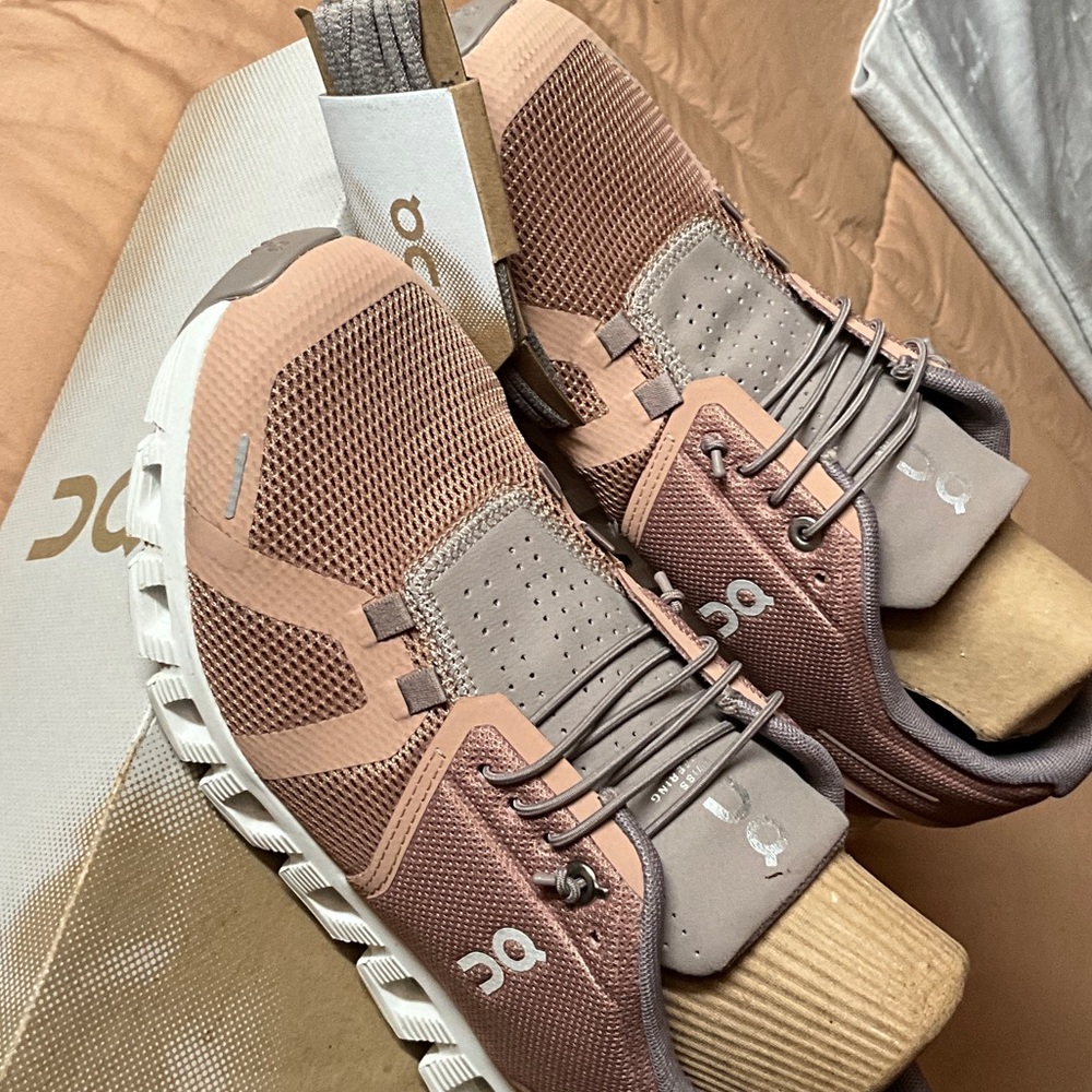 On Running Coral and Beige Sneakers